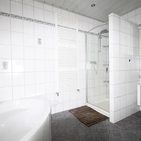 Ferienwohnung Im Grunen 홈스테이 *